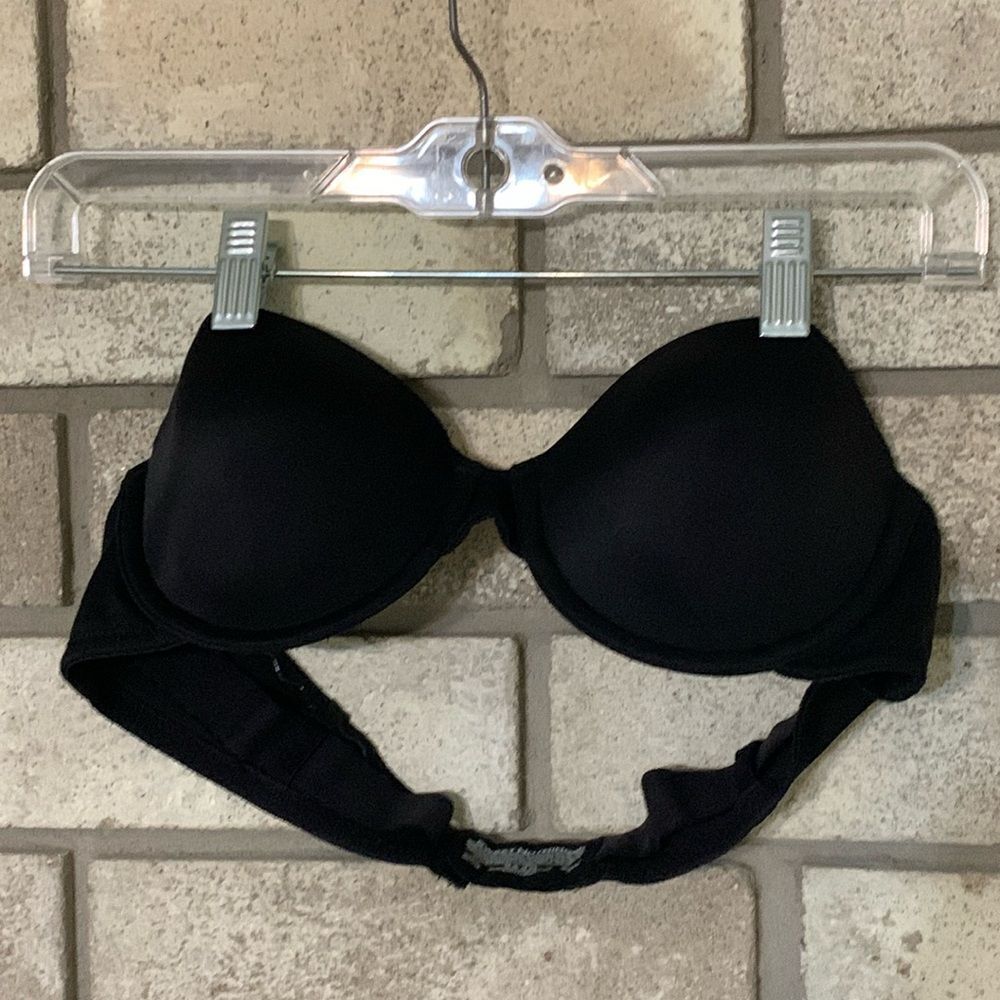 3for$20 strapless bra size 34B has underwire
